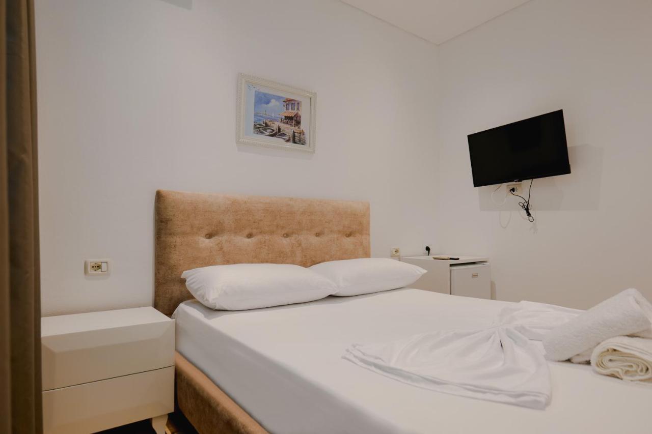 Vila Jona Sarandë Exterior foto
