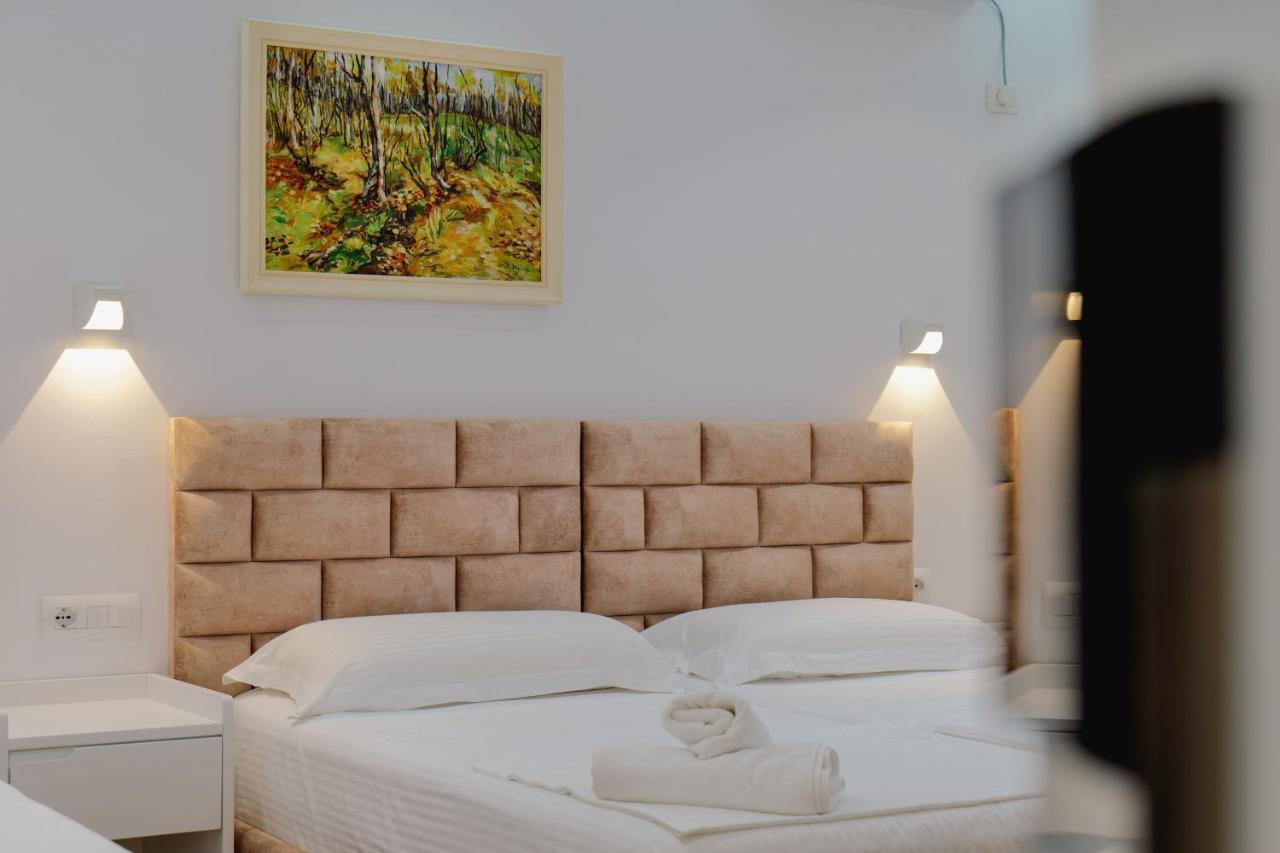 Vila Jona Sarandë Exterior foto