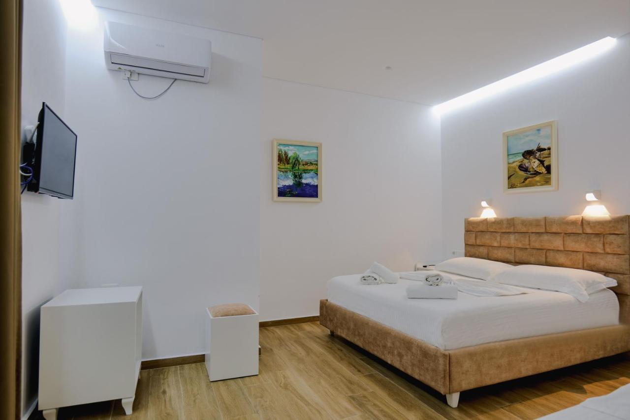 Vila Jona Sarandë Exterior foto