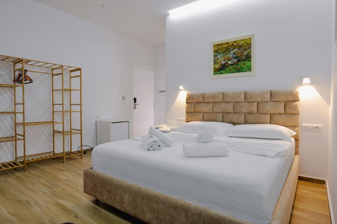 Vila Jona Sarandë Exterior foto