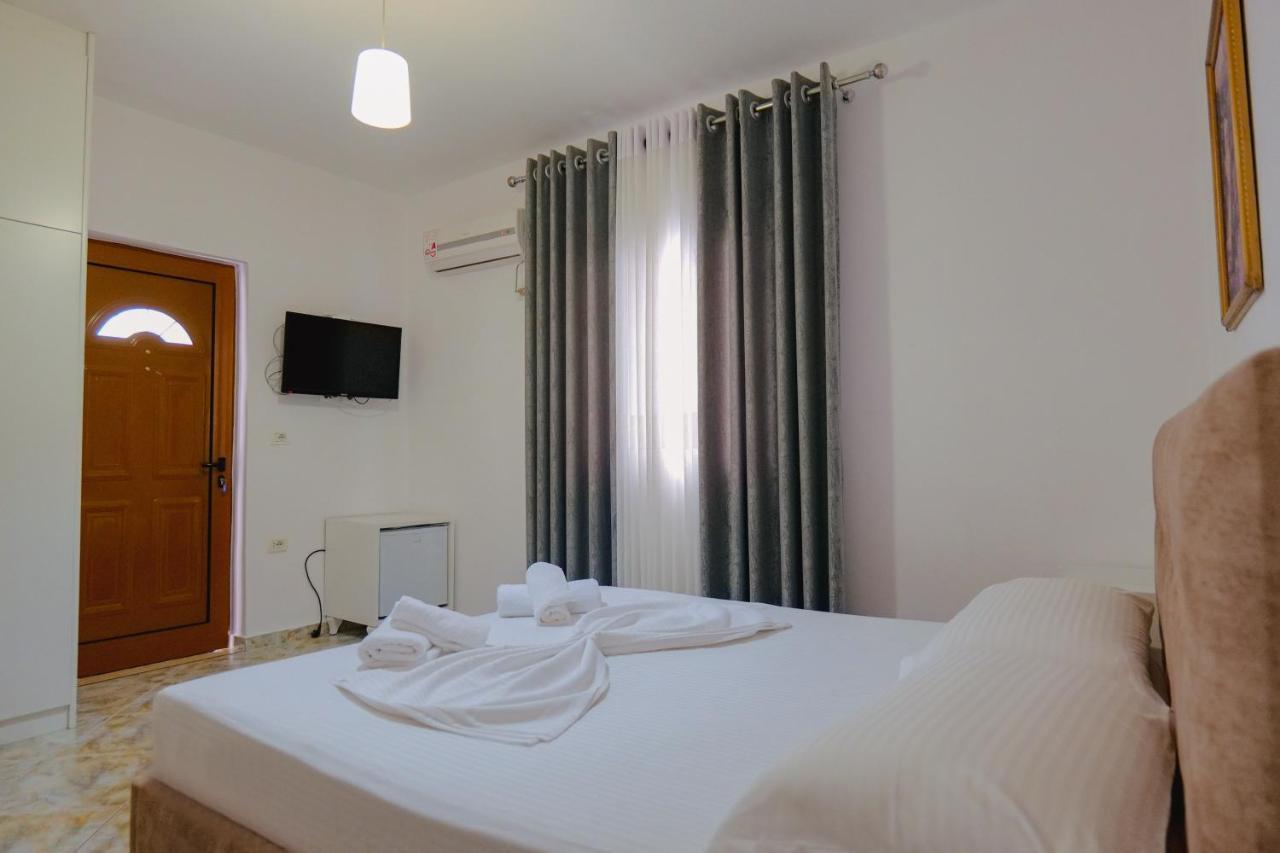 Vila Jona Sarandë Exterior foto