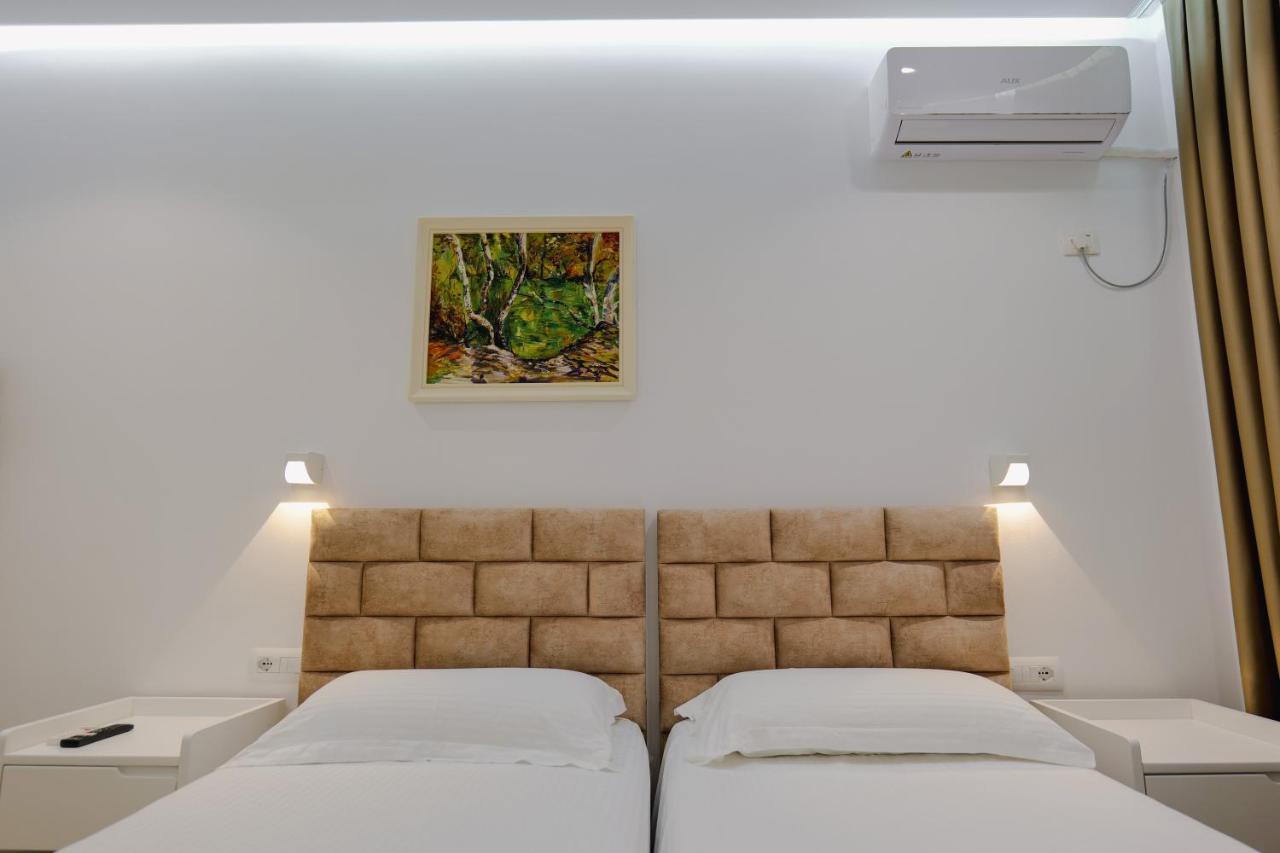 Vila Jona Sarandë Exterior foto