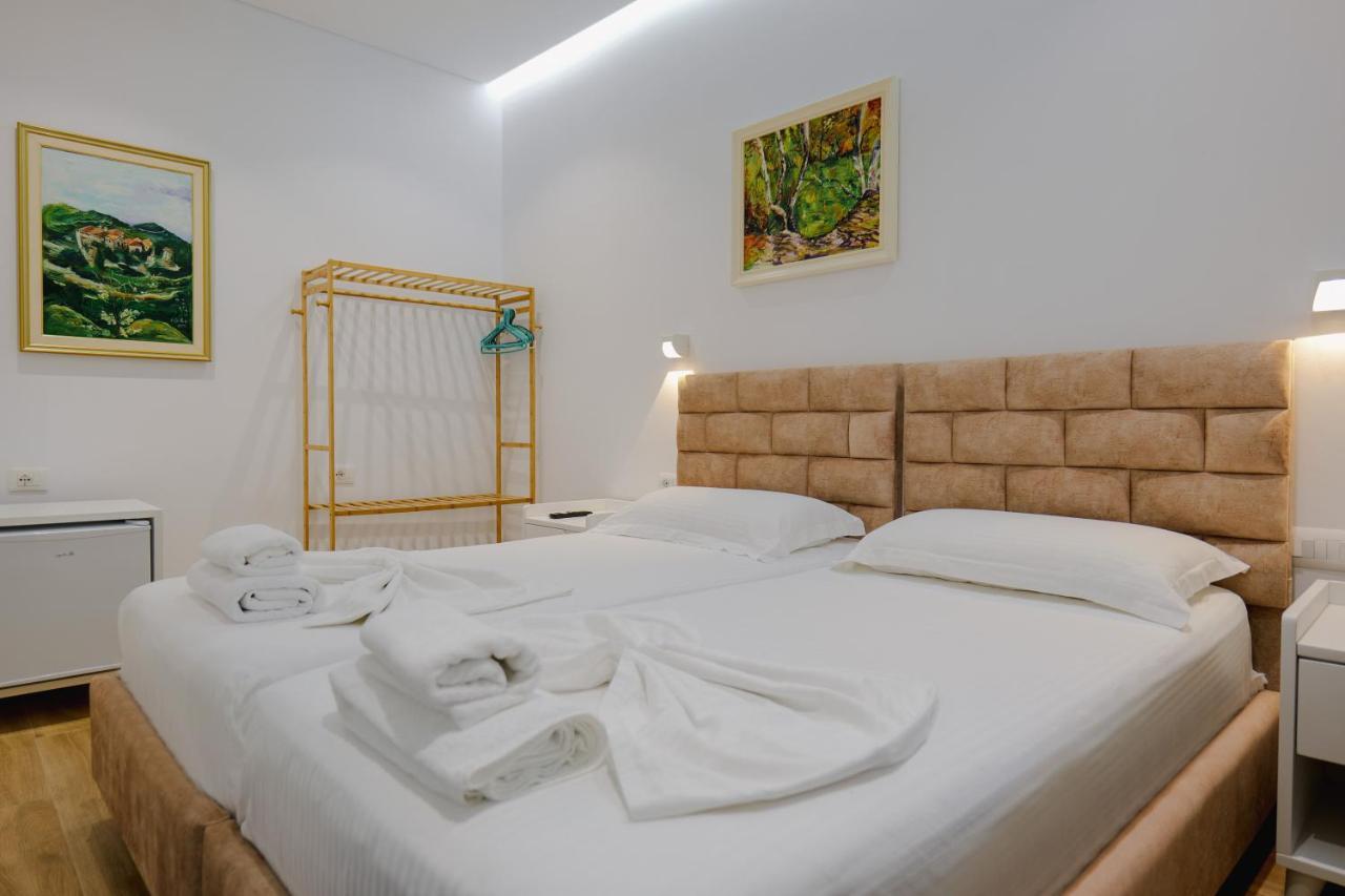Vila Jona Sarandë Exterior foto