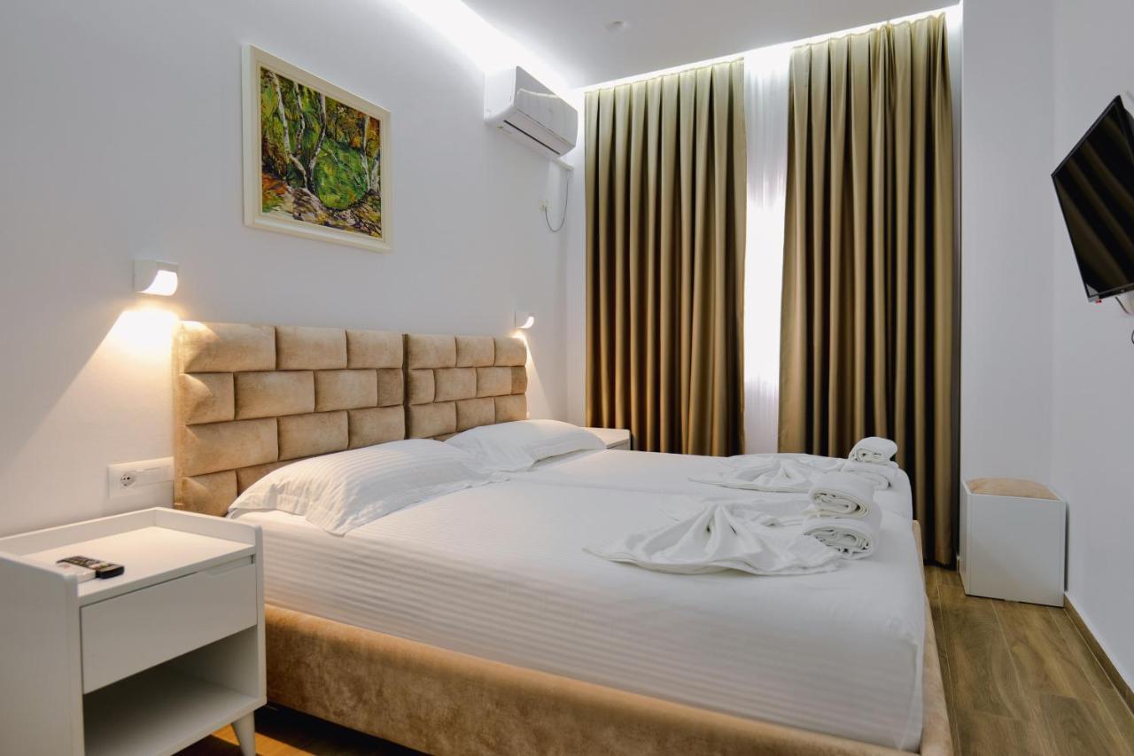 Vila Jona Sarandë Exterior foto